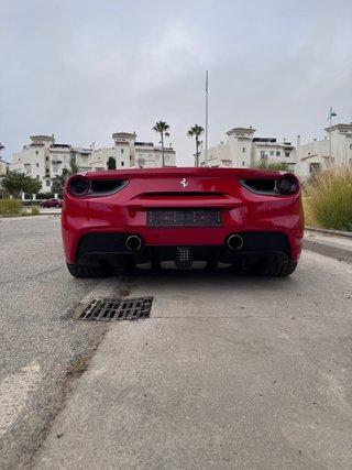 Ferrari 488 spider