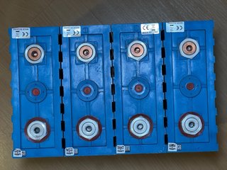 Pack Baterías prismática LiFePO4 3.2V 200Ah Solar