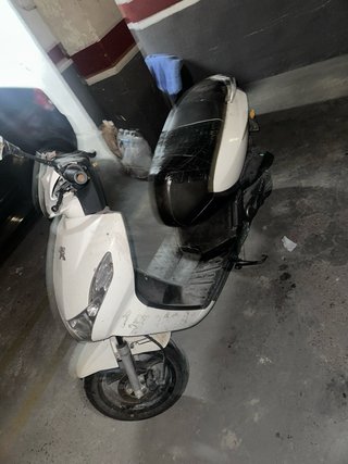 Peugeot Kisbee Scooter