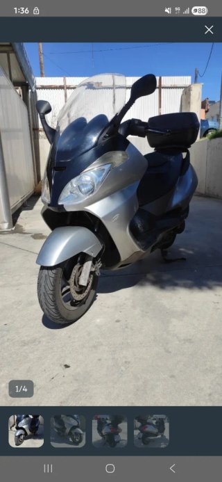 Aprilia Arrecife 200 Maxi Scooter a2