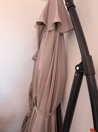 Sombrilla grande de jardín beige/gris