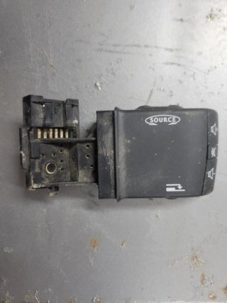 Mando radio Renault Megane 2003