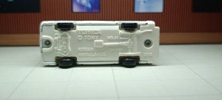Ambulancia Nissan Tomica