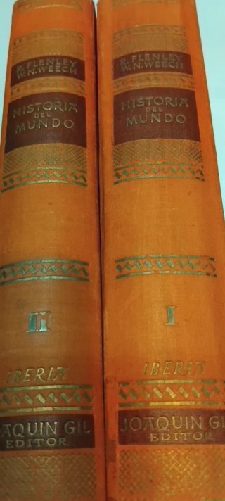 2 libros antiguos con sujeta libros