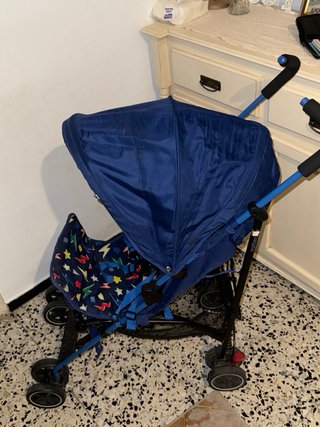 Carrito de bebé Mothercare plegable azul