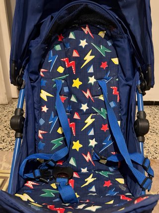 Carrito de bebé Mothercare plegable azul
