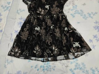 Vestido floral negro Disturbia