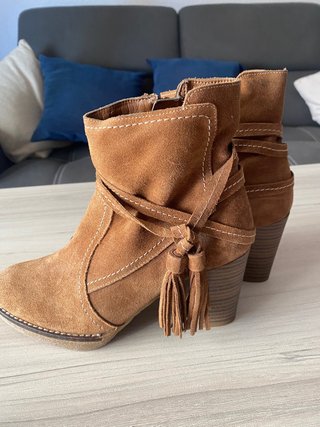 Botines de ante marrón talla 38,puestos 1 sola vez