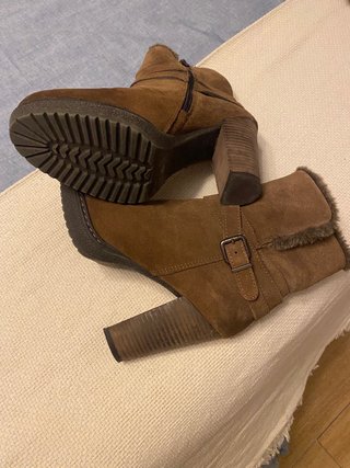 Botas Marrones de Ante con Forro de Pelo