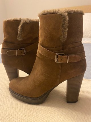 Botas Marrones de Ante con Forro de Pelo