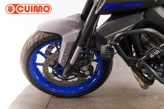 YAMAHA MT 09