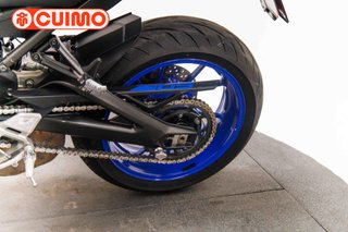 YAMAHA MT 09