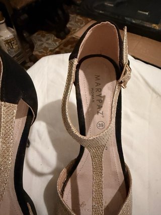 Sandalias tacón Marypaz T39 doradas y negras