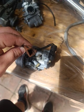 Carburador Mikuni Corp