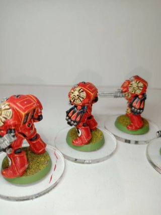 X4 exterminadores de metal old hammer