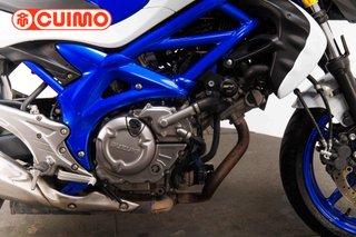 SUZUKI GLADIUS 650
