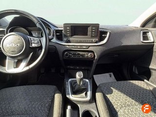 Kia Ceed 1.6 MHEV iMT 100kW (136CV) Concept