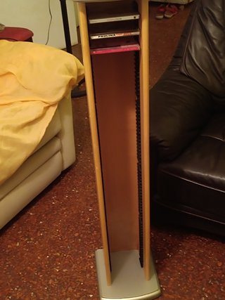 Estantería para CDs de madera y metal