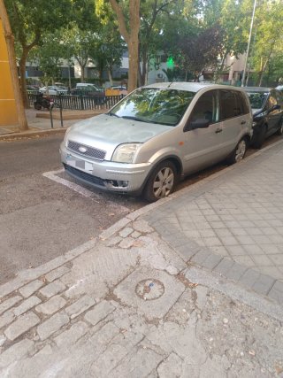 Ford Fusion + 2003