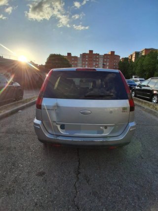 Ford Fusion + 2003