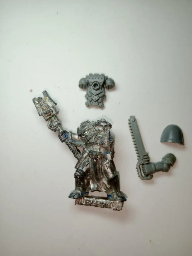 Bibliotecario metal 2 ed old hammer