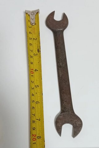 Antigua llave fija doble boca de forja 14-17