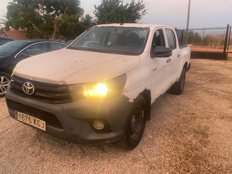 Toyota Hilux 2017 - foto 1