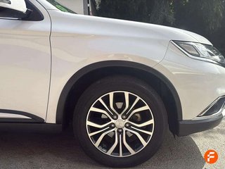 Mitsubishi Outlander 200 MPI Motion CVT 2WD 7 Plazas