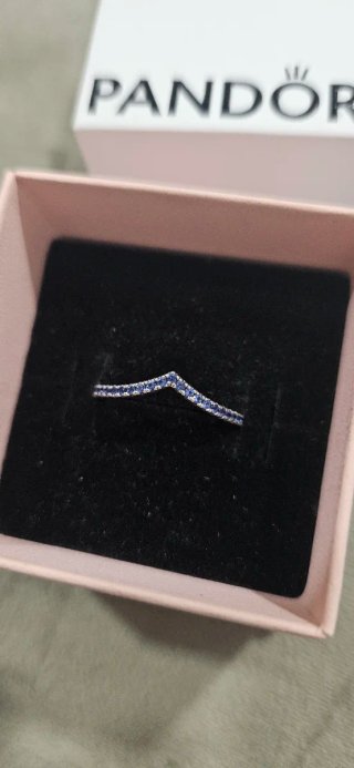 Anillo Pandora V circonitas azules talla 54