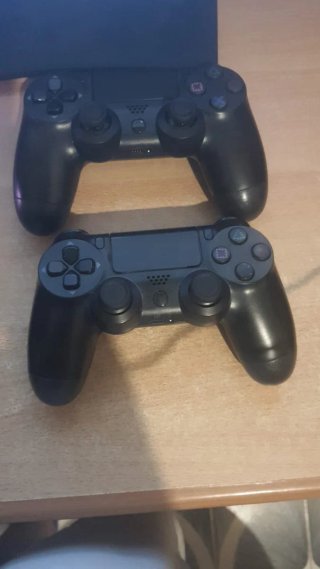 Giochi e controller ps4