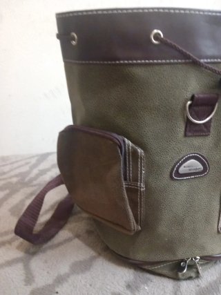 Mochila El Corte Inglés verde y marrón