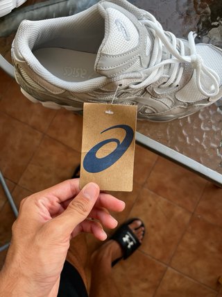 Asics Gel-NYC Gris y Blanco