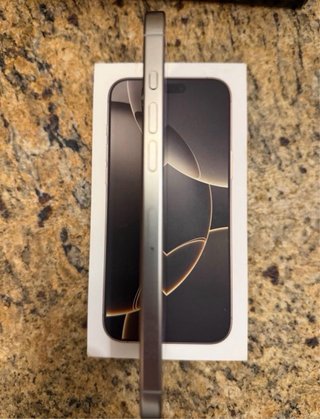 iPhone 16 Pro Max Plata/Gris Espacial