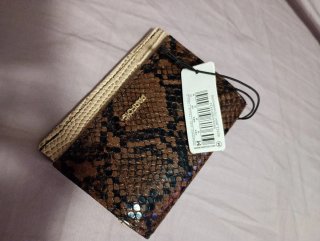 Cartera Parfois efecto piel serpiente