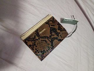Cartera Parfois efecto piel serpiente