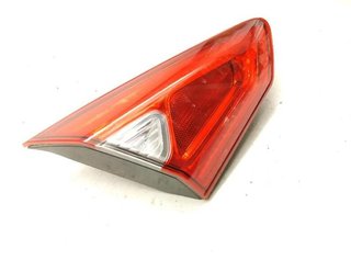 Nissan 22830586 piloto trasero pulsar fastback c13