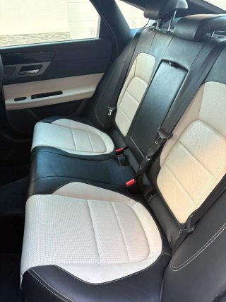 Jaguar XF 2016