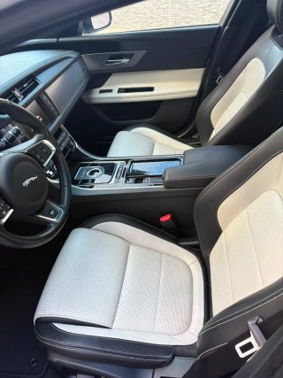 Jaguar XF 2016