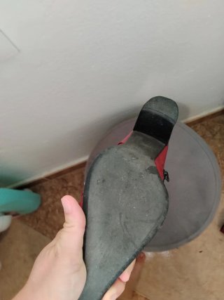 Botines de piel rojos