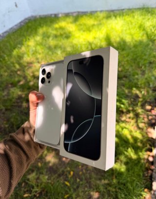 iPhone 16 Pro Max 512GB Plata