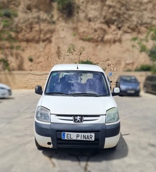 Paragolpes trasero peugeot partner 2.0 hdi 117577