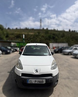 Paragolpes trasero peugeot partner 1.6 hdi 117644