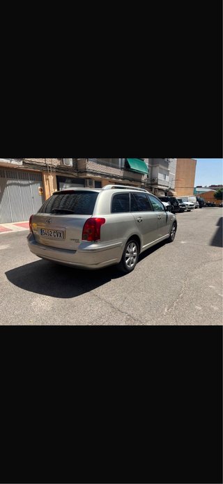 Toyota Avensis 2004