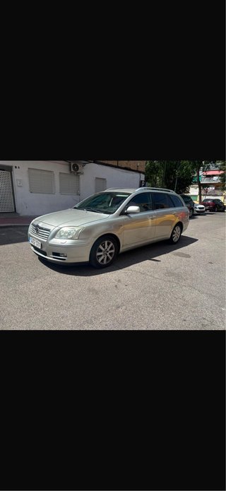 Toyota Avensis 2004