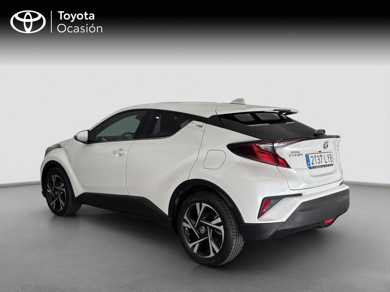 Toyota C-HR 2022, foto 2