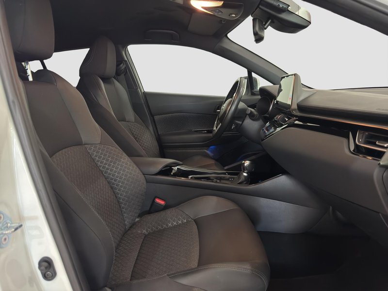 Toyota C-HR 2022, foto 6