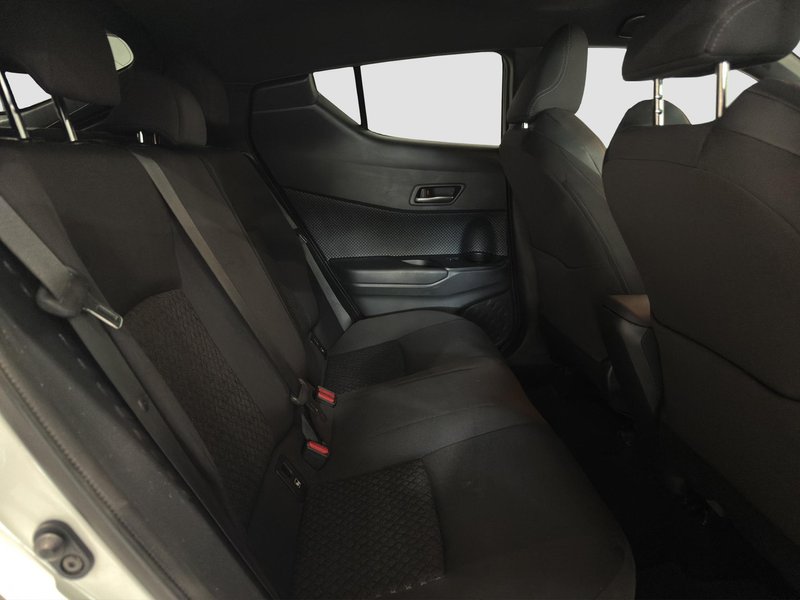 Toyota C-HR 2022, foto 7