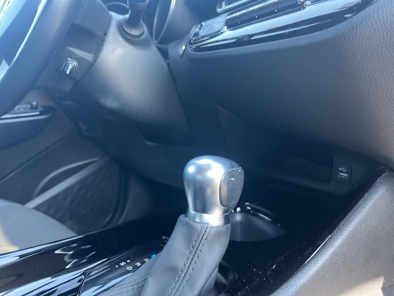 Toyota C-HR 2.0 180H Advance 2022, foto 32