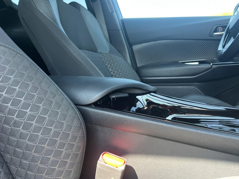 Toyota C-HR 2.0 180H Advance 2022, foto 33