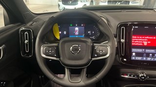VOLVO XC40 2.0 B3 MHEV CORE DCT 163 5P